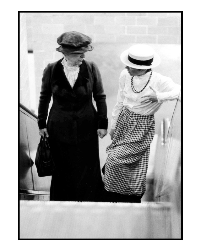 Rosa & Clara am Alex 2 © York Wegerhoff