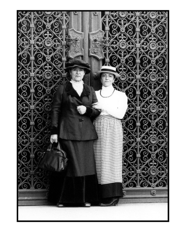 Rosa & Clara am Alex 9 © York Wegerhoff